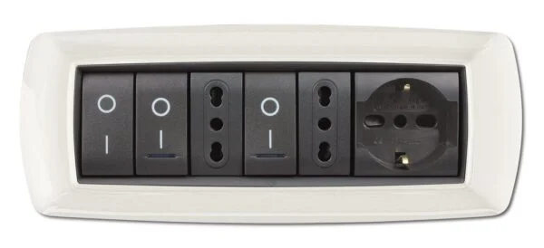 placca-mylife-7-moduli-bianco
