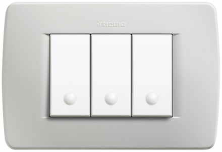 bticino-luna-placca-3-moduli-grigio-chiaro