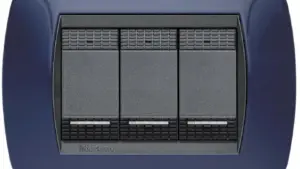 BTicino Placca Livinglight 3 mod blu solid