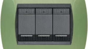 BTicino Placca Livinglight  3 mod ve drugstore