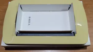 BTicino Placca Livinglight 4 mod giallo scooter