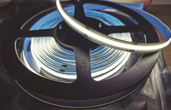 st-p-led-ip22-cob-384led-m-800lm-m-6500k-24v-9w-m