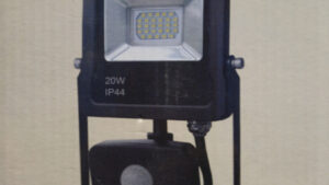 PROIETTORE FARETTO LED 20W 6500K CON SENSORE