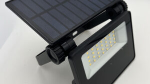 PROIETTORE LED 5W FOTOVOLTAICO C/BATTERIA