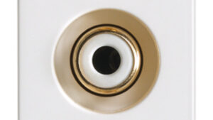 PRESA CON 3 CONNETTORI RCA BIANCO